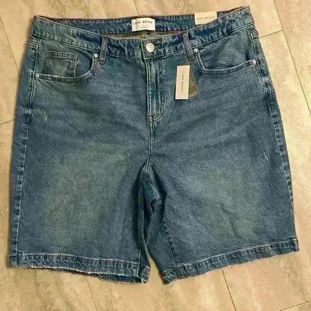 Lane Bryant Bermuda Shorts -NWT 18